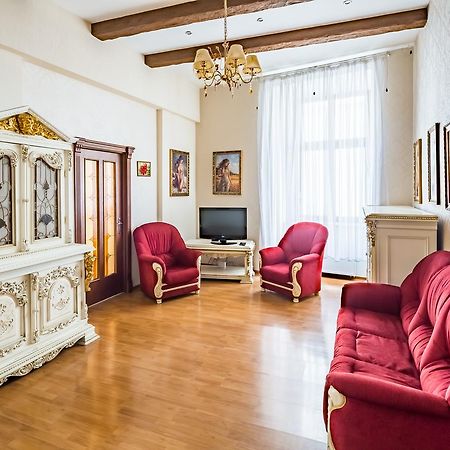 2 Virmens'Ka Apartment Lviv Dış mekan fotoğraf