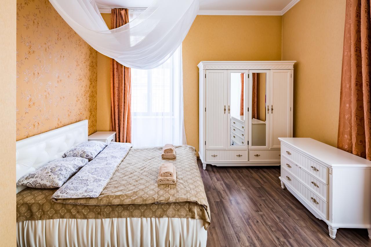 2 Virmens'Ka Apartment Lviv Dış mekan fotoğraf