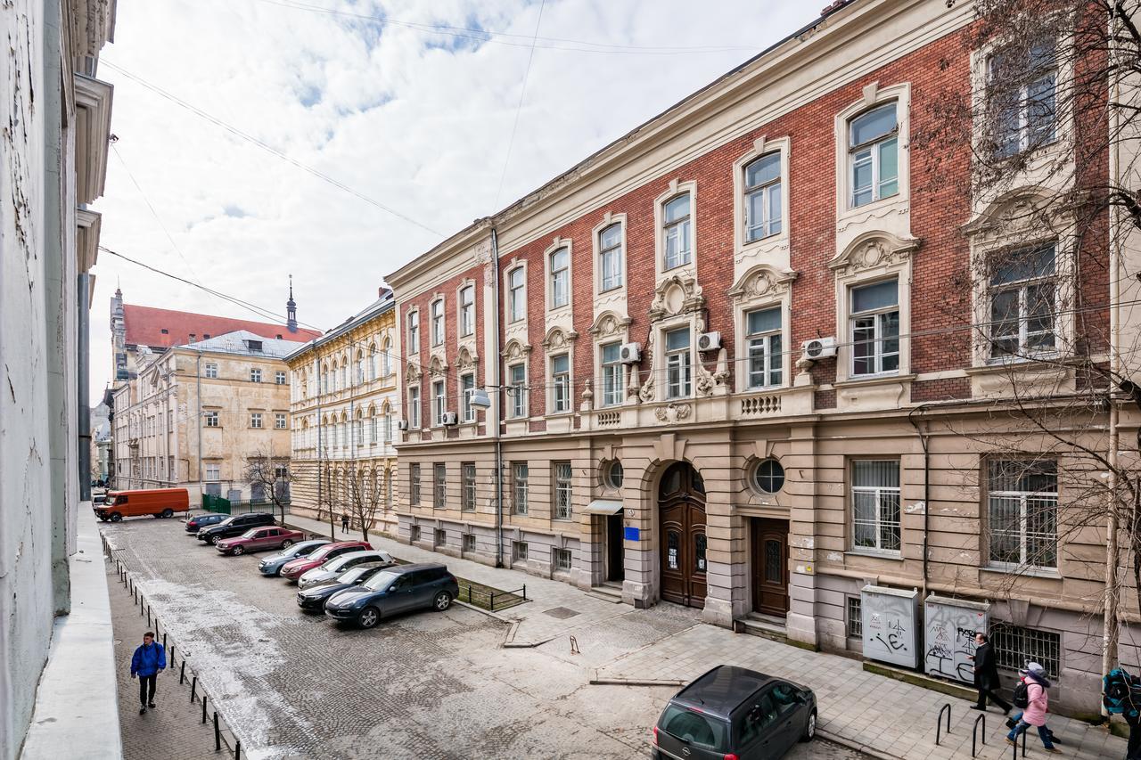 2 Virmens'Ka Apartment Lviv Dış mekan fotoğraf